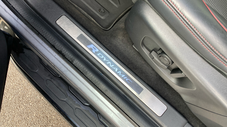 Land Rover Discovery Sport 2.0 D240 R-Dynamic HSE 5dr Auto Diesel Station Wagon